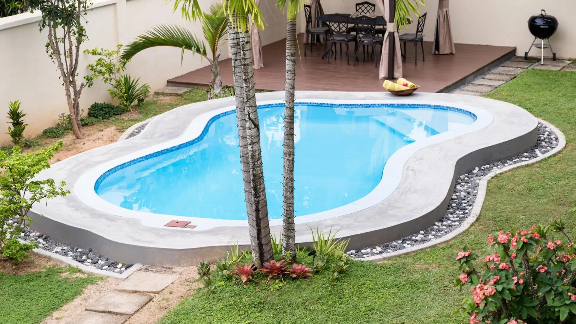 Creole Breeze Self Catering Apartments Anse Boileau
