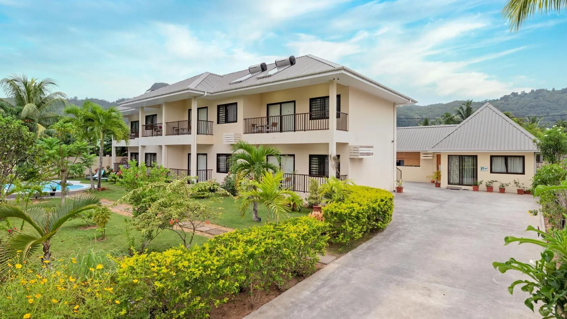 Creole Breeze Self Catering Apartments Anse Boileau