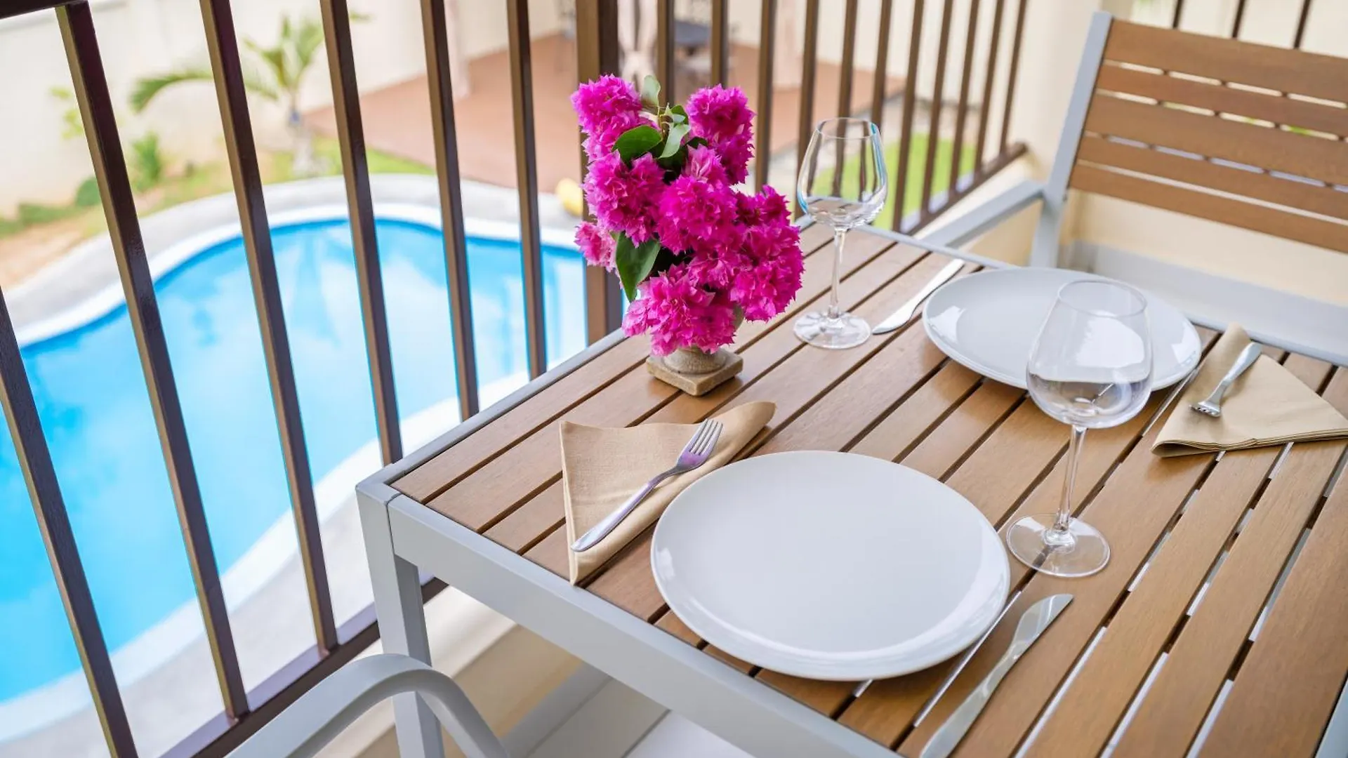 Creole Breeze Self Catering Apartments Anse Boileau Seychellen