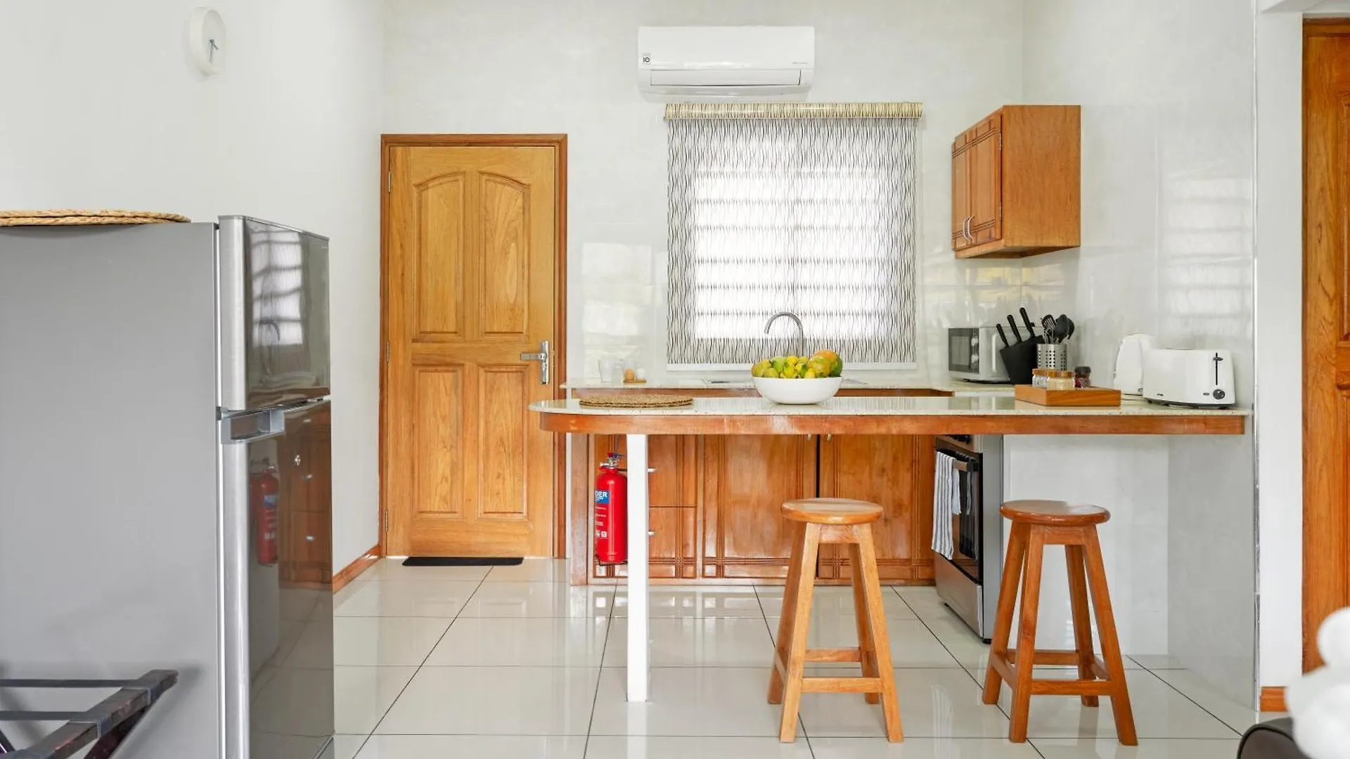 Creole Breeze Self Catering Apartments Anse Boileau 0*,