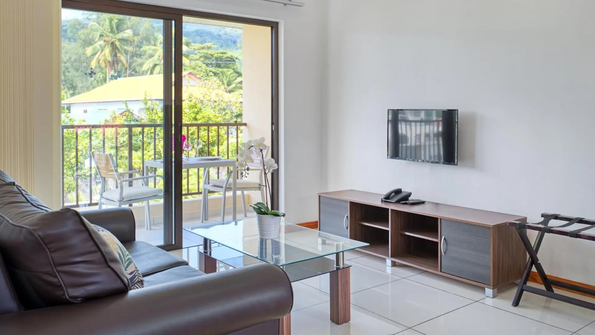 Creole Breeze Self Catering Apartments Anse Boileau